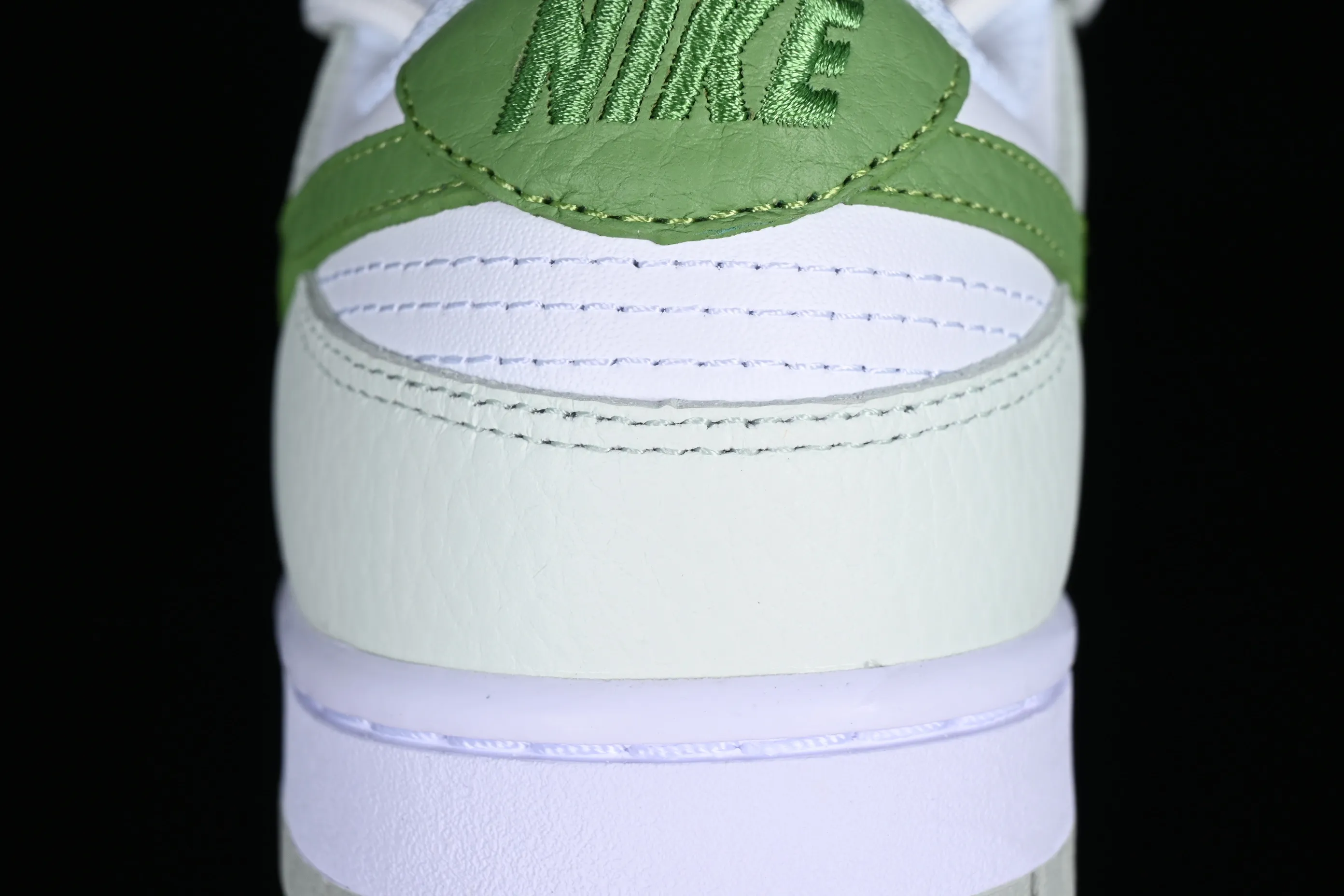 All categories Nk SB Dunk series Nk SB Dunk Low low-top sneakers Nk Dunk Low "White Mint" light green strap deconstruction SB smashed backboard fashion casual sneakers DN1431-102
